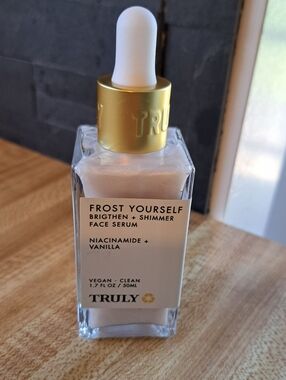 TRULY Frost Yourself Brighten + Shimmer Face Serum in Pearl White with Gold Cap